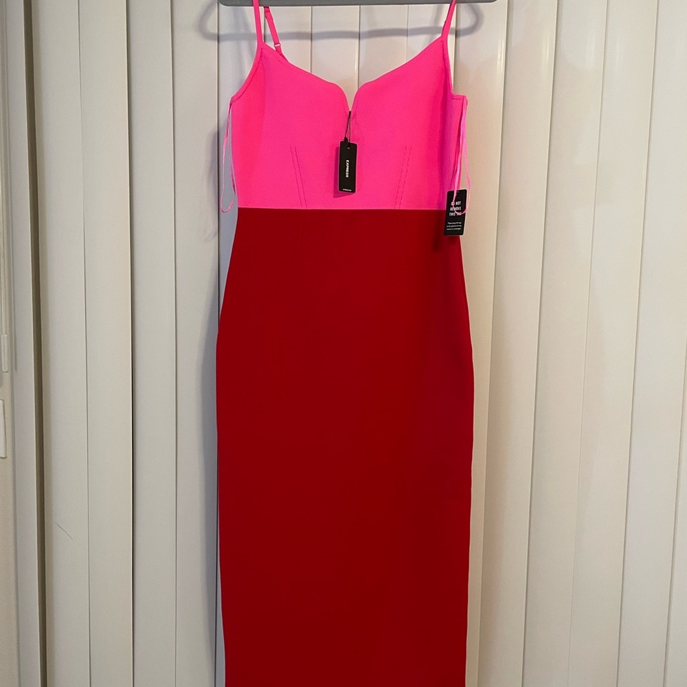 Express Body Contour Color Block V-Wire Sleeveless Midi Sweater Dress